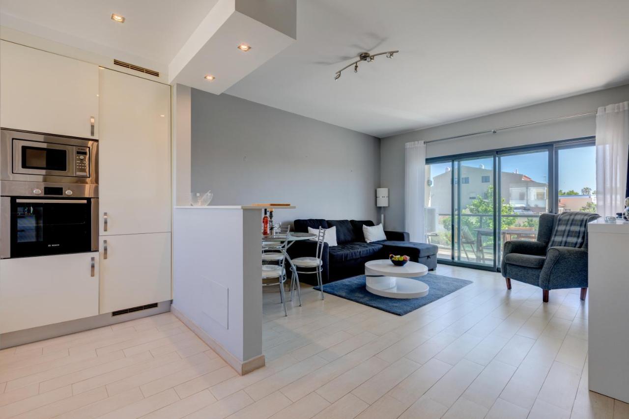 One Bedroom Apartment In Albur Village 2J 알보르 외부 사진